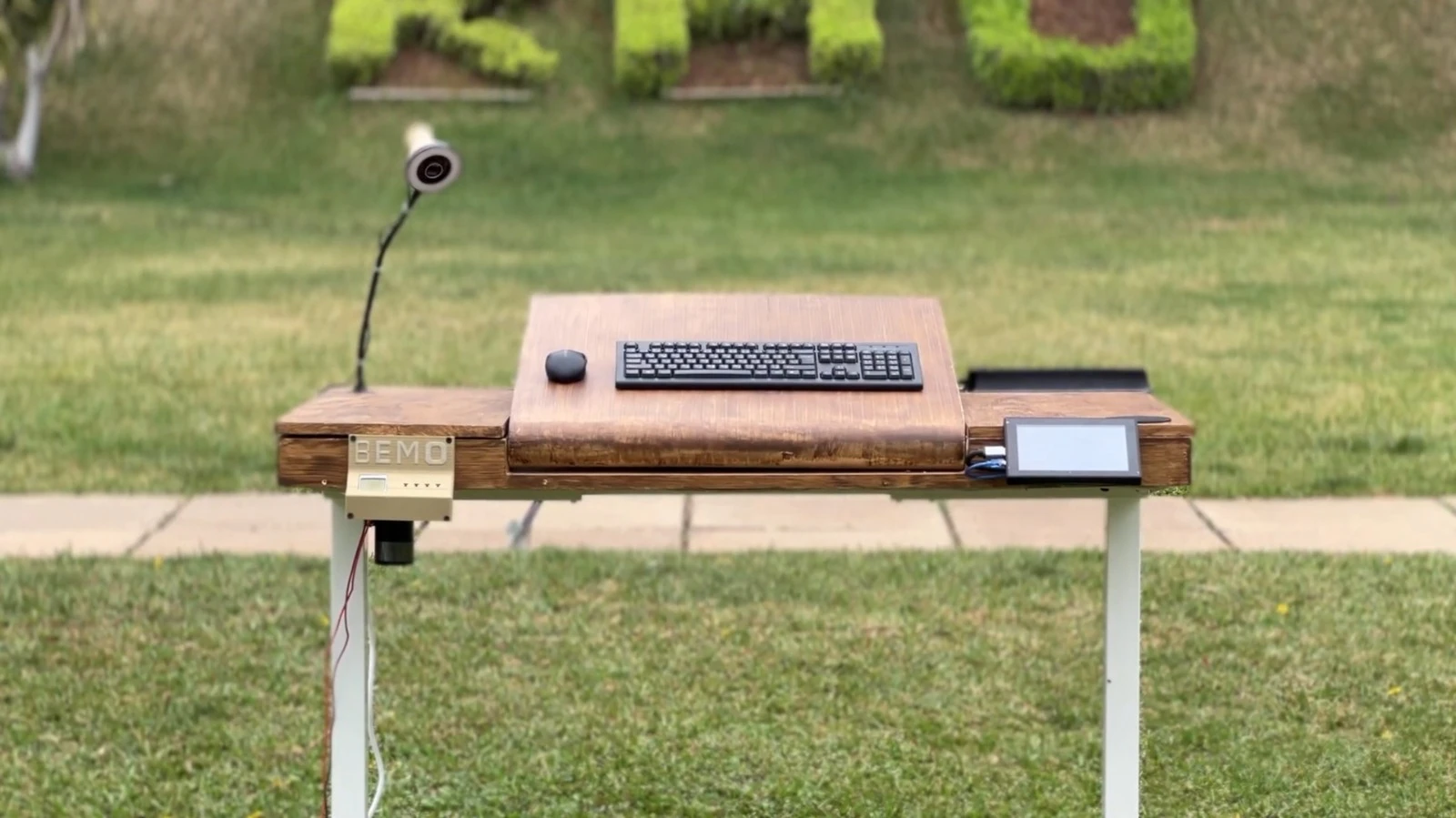 AI-Powered Smart Desk for Classrooms